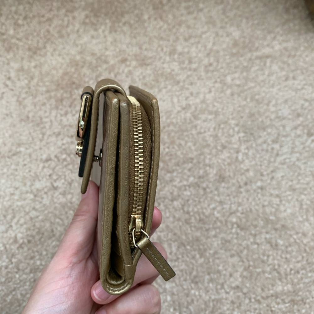Wallet - Picture 4 of 5